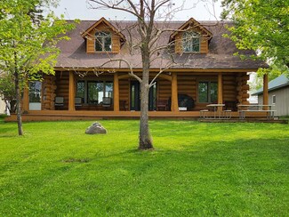 7575 Covington Dr, Cheboygan, MI 49721