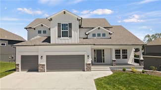 1051 Fir Ln, Liberty, MO 64068