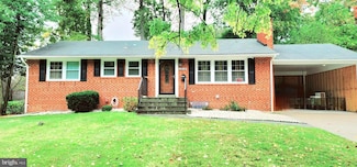 5219 Easton Dr, Springfield, VA 22151