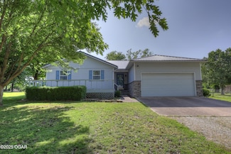 1631 Robertson Ave, Carthage, MO 64836