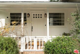 4173 Vanetta Dr, Studio City, CA 91604