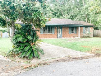 4100 Delmar Cir, Moss Point, MS 39563