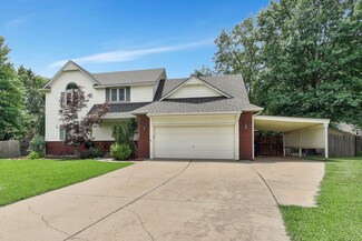 207 E Forest Park Ct, Derby, KS 67037