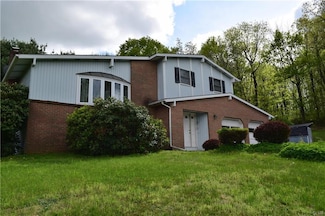 829 Copella Rd, Bath, PA 18014