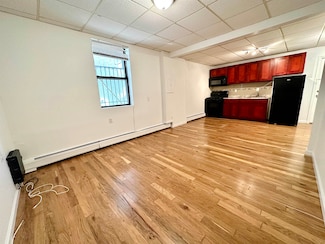 7 Thorne St Unit 2, Jersey City, NJ 07307