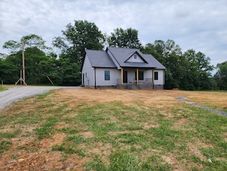 524 Pleasant Hill Rd, Lafayette, TN 37083