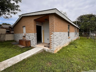 1203 Saltillo St, San Antonio, TX 78207