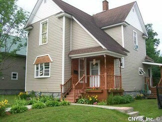 54 Hailesboro St, Gouverneur, NY 13642