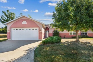 1721 W 18th St Unit B, Cedar Falls, IA 50613