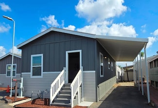 1045 N Azusa Ave, Covina, CA 91722