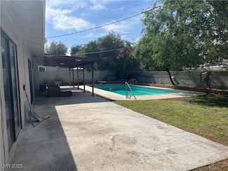 2618 Burton Ave, Las Vegas, NV 89102