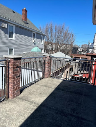 1063 Rhinelander Ave, Bronx, NY 10461