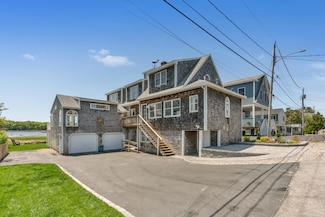 9 Riverside Ave, Saco, ME 04072