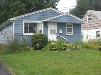 403 Drexler St, Liverpool, NY 13088