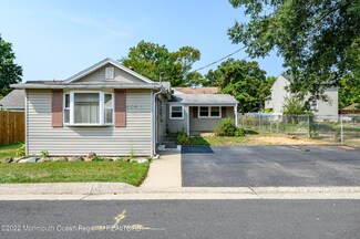 606 Sunset Place, North Middletown, NJ 07748