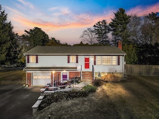 23 Helen St, Acushnet, MA 02743