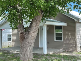 329 N Broadway, Goreville, IL 62939