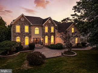 33 Thomas Speakman Dr, Glen Mills, PA 19342