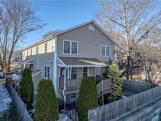 18 Calef St, Cranston, RI 02920