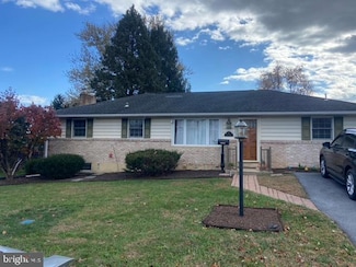 4011 Easy St, Harrisburg, PA 17109