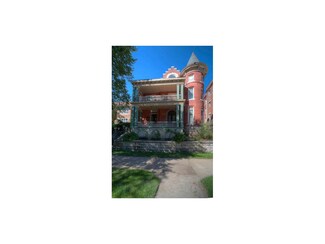 512 Gladstone Blvd, Kansas City, MO 64124
