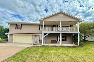 302 W 16th St, Maryville, MO 64468