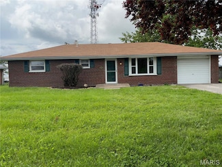 7208 Montclair Ave, Godfrey, IL 62035