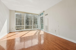 20 Newport Pkwy Unit 1006, Jersey City, NJ 07310