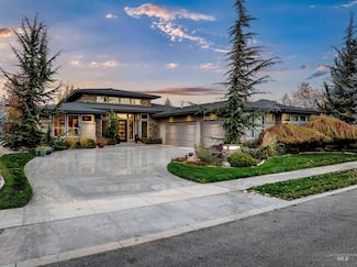 524 E Lakebrook Ln, Eagle, ID 83616