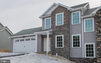 31 Wisteria Ln, Williamsport, PA 17701