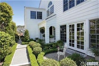 22 Hillsdale Dr Unit 15, Newport Beach, CA 92660