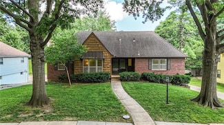 6905 NW Birch Ln, Kansas City, MO 64151