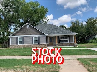2810 N R St, Fort Smith, AR 72904