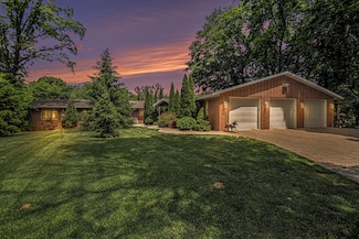 1996 W Linco Rd, Stevensville, MI 49127