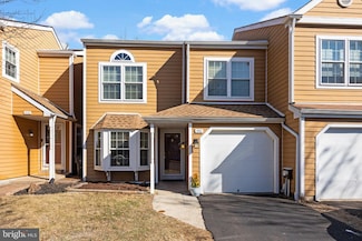 462 Trumbull Ct, Newtown, PA 18940