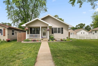 253 N Jackson Ave, Bradley, IL 60915