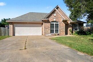 5426 Novak Ct, Danbury, TX 77534