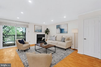 1541 Lincoln Way Unit 201A, McLean, VA 22102