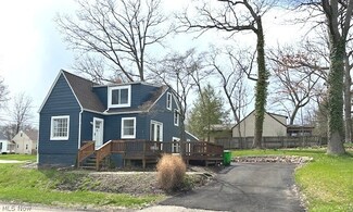 261 Maplecrest St SW, North Canton, OH 44720