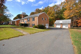 107 Village Rd, Lynchburg, VA 24502