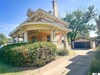 1014 E St, Fairbury, NE 68352