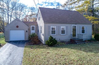 70 Torrey St, Portland, ME 04103
