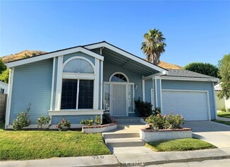 19943 Shadow Island Dr, Santa Clarita, CA 91351