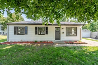 4127 E Seneca Ave, Des Moines, IA 50317