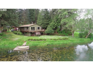 10071 Beach Dr, Clatskanie, OR 97016