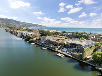 297 Seadrift Rd, Stinson Beach, CA 94970