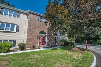 305 Salem St Unit 107, Woburn, MA 01801