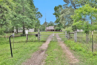 13247 Cedar Ln, Willis, TX 77378