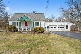 809 Grooms Rd, Rexford, NY 12148
