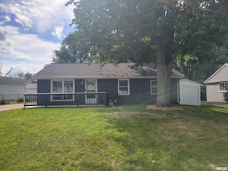 200 N Linnhill Ln, Washington, IL 61571